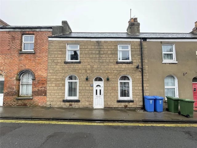 This three bedroom and one bathroom terraced house is for sale with Sold.co.uk with a guide price of £130,000.