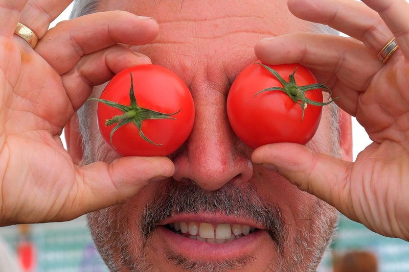 Steve Wright has eyes on the prize, with his super tomatoes.
picture: Richard Ponter