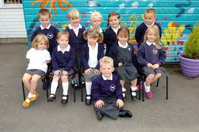 The new starters at Flamborough School in 2005. (PA0538-3)