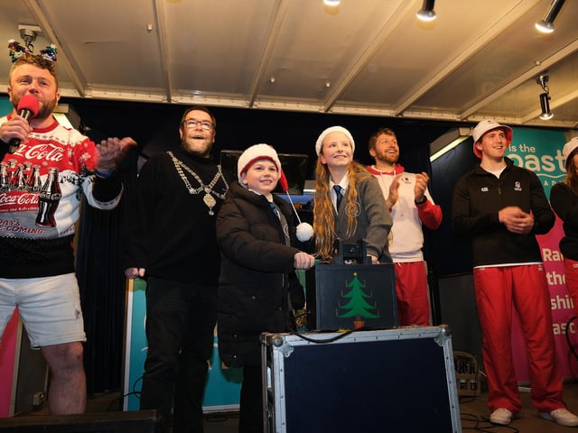 Whitby Christmas Market and light switch-on.