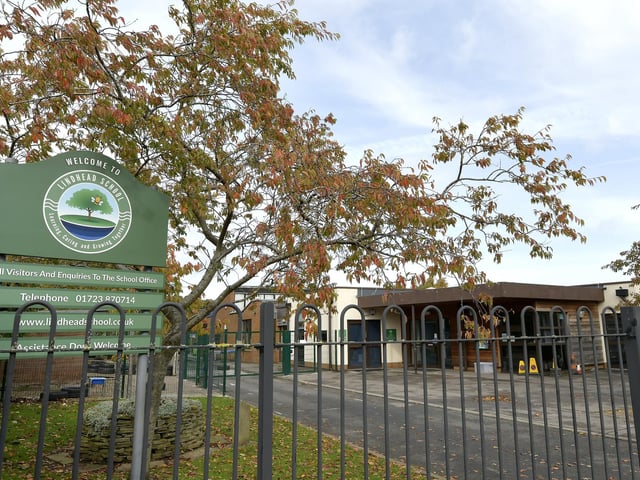 At this school, a total of 238 days were lost to illness in 2021/22, an average of 21.6 per teacher. 11 teachers took sickness absence, representing 100]% of the workforce.