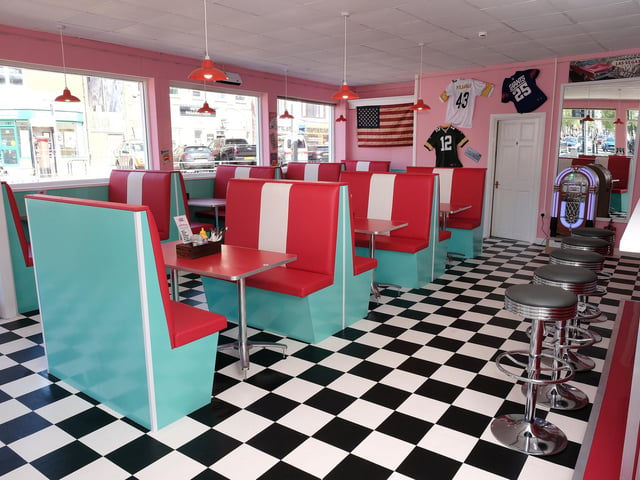 The diner transports patrons back to the 1950s
