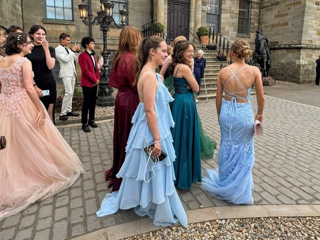 Students enjoying their prom night.