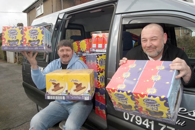 Taxi drivers Stephen Savage and John Dodd delivering eggs in 2008