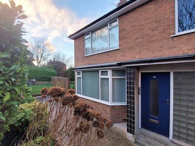 This two bedroom and one bathroom flat is for sale with Colin Ellis Property Services with offers in the region of £160,000