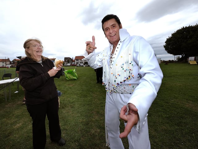 Elvis arrives