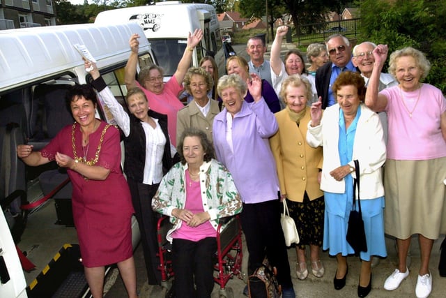 Lord Mayor of Sheffield Clr Diane Leek launched the new Mini bus service for the Winn Gardens Est at Middlewood in 2003. Pictured is the Lord Mayor cutting the ribbon with delighted local residents.