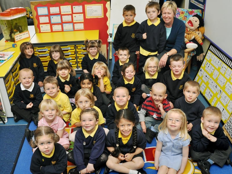 2009. Friarage School new starters. Mrs Woodward-Hay with her class