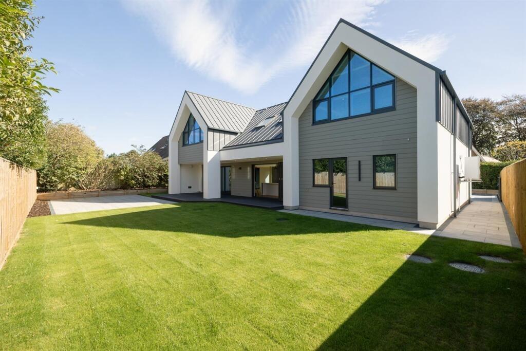 Inside this £1m high spec, high tech home in leafy location near Scalby