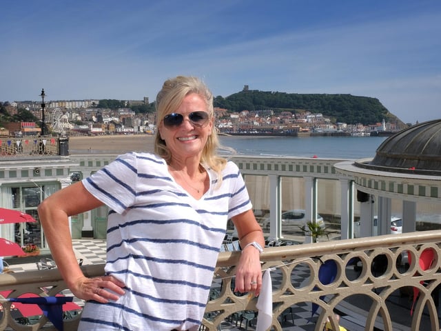 The choreographer for Razzle Dazzle is Sharon Harding