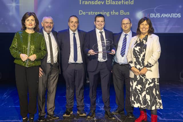 Transdev’s team receive the Gold prize at the UK Bus Awards for their innovative ‘De-Stressing The Bus’ marketing campaign.
The awards were presented by BBC News presenter Jane Hill.