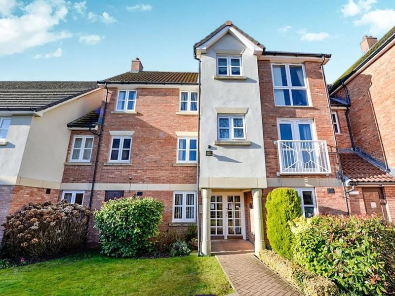 This one bedroom flat is for sale with Reeds Rains for £59,950.