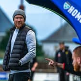 Assistant boss Jason Kennedy has signed a new Whitby deal until the end of the 2025/26 season