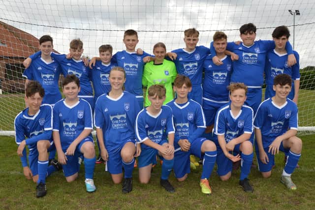 Heslerton Under-15s Hedgehogs wearing their new kit sponsored by The New Derwent Bistro
