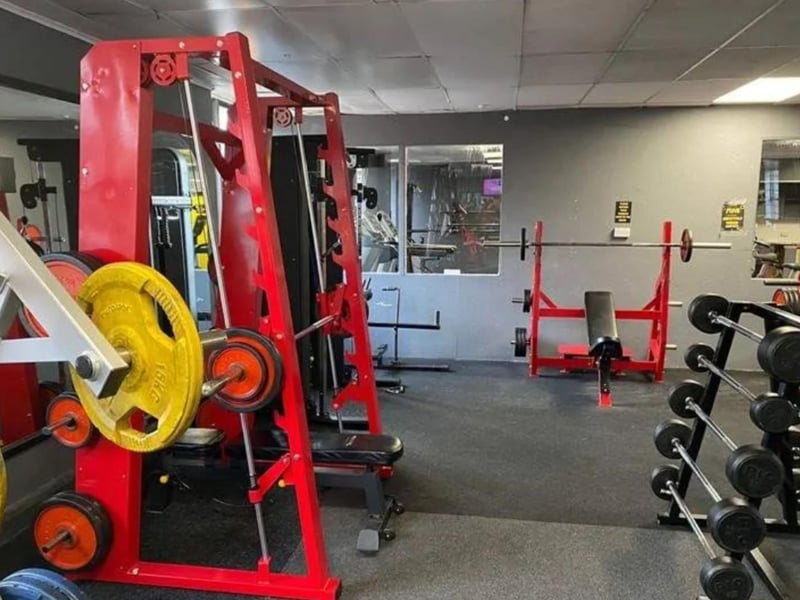 There is also an additional room which is currently sublet to a beautician on a weekly rental agreement, alongside ample parking at the rear of the gym. The premises are alarmed and have CCTV.