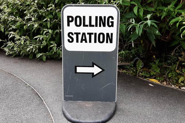 Polling station sign. Courtesy Anttoni Numminen/LDRS