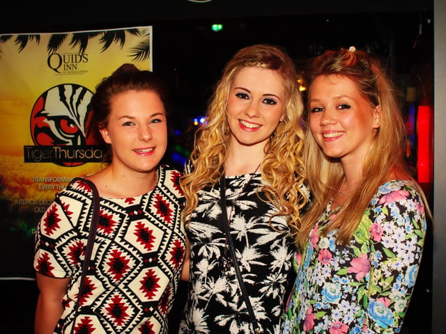 Molly, Ellen and Jess having a great night in Quids Inn.
