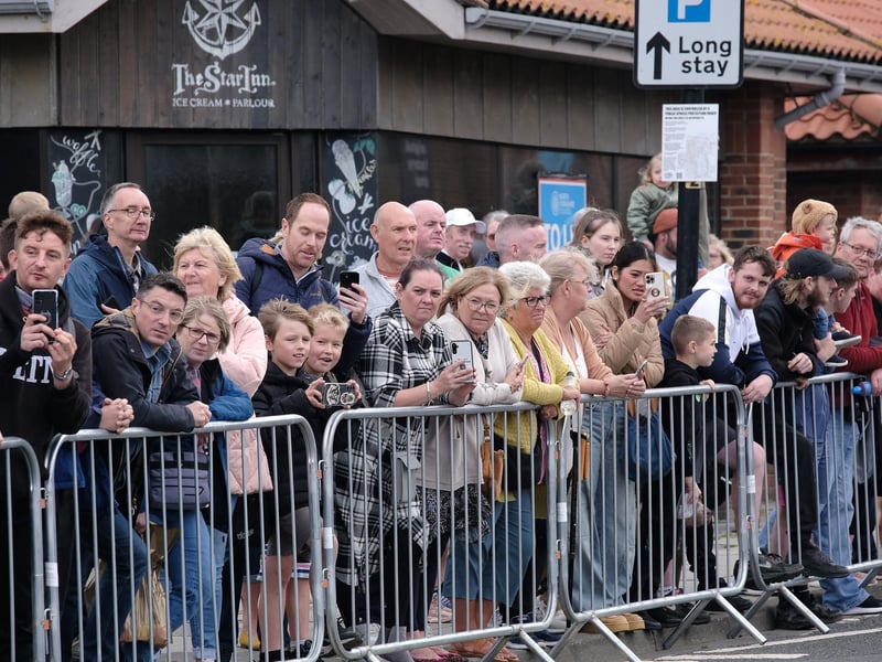 Spectators taking photos of the event.
picture: Richard Ponter