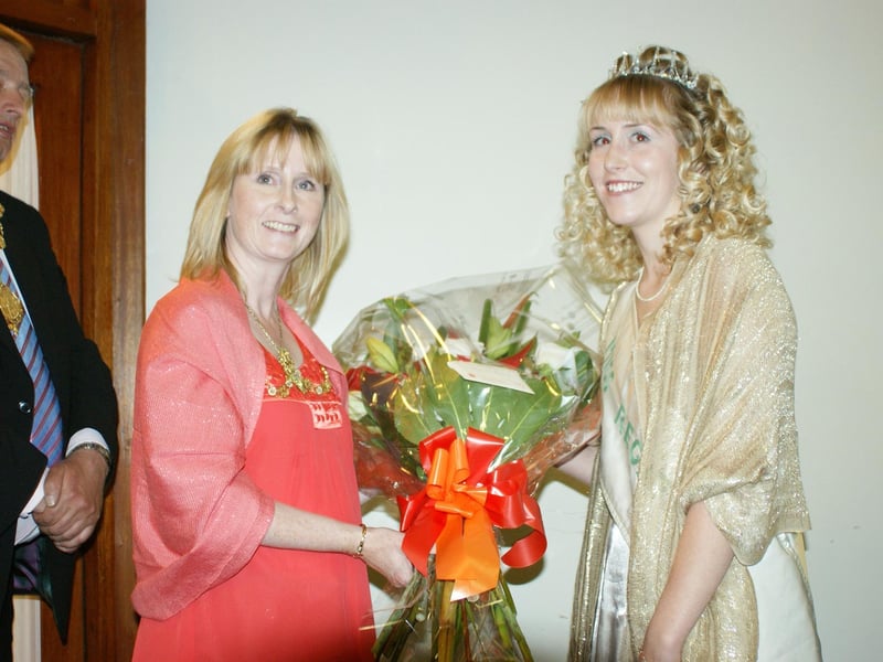 Flowers for Miss Regatta 2009 Jess Nightingale.
w093503a