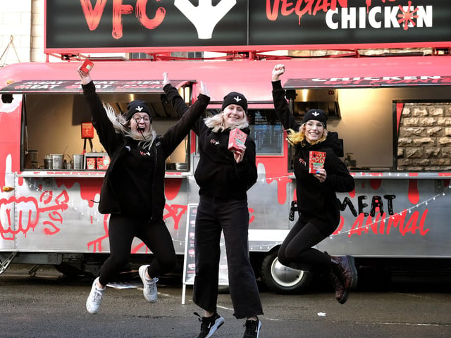 Vegan Fried Chicken Lily Walker, Josie Walker, Jenna Walop.
picture: Richard Ponter.