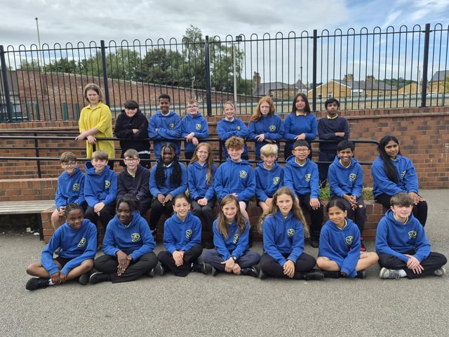 Gladstone Road Primary School, Class 6L.