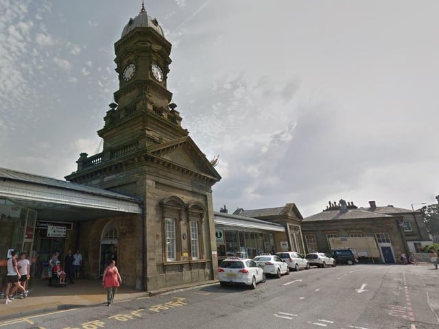 The hotel has a fantastic location, with Scarborough train station just very short walk away.