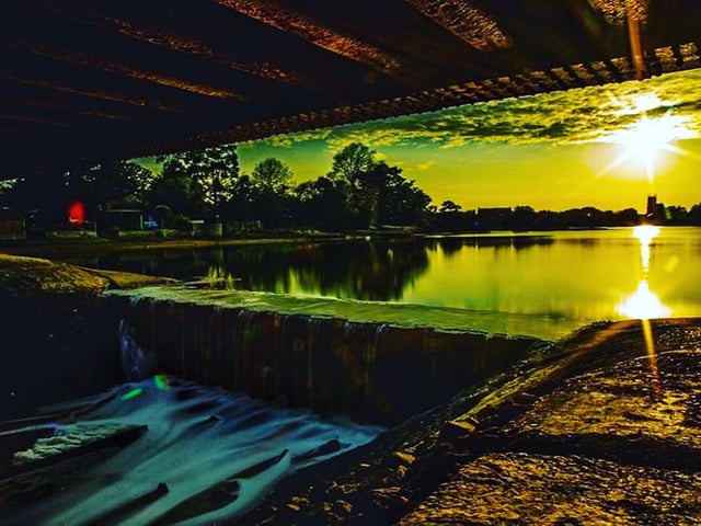 Bright yellow skies at Gosport. Instagram: @champ4334