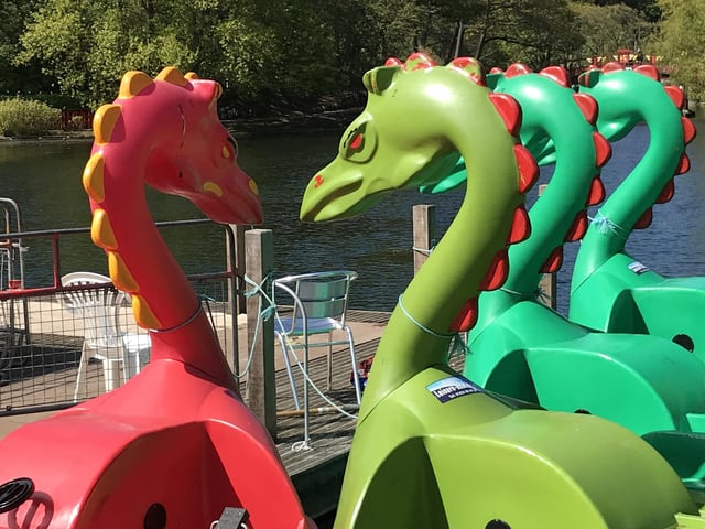 Share a dragon boat with your loved on and enjoy the views around Peasholm Park. Walk around the lake and head down to the beach, or up through the trees to Manor Road Cemetery.