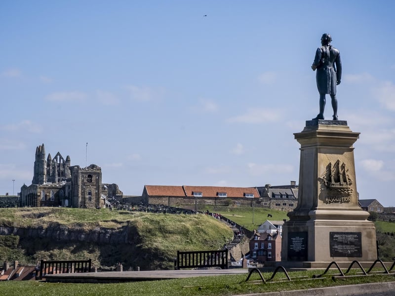 Captain Cook memorial monument. photo: Marisa Cashill