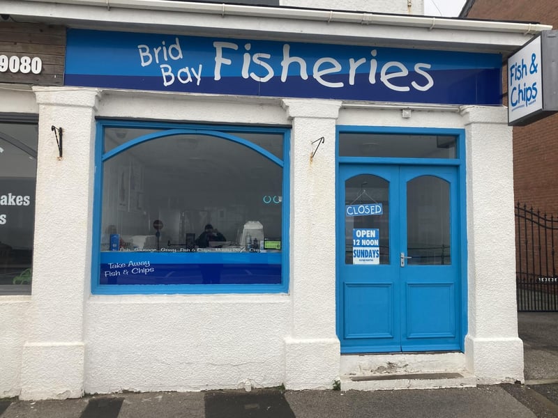 Brid Bay Fisheries is a fish and chip shop located on North Marine Drive, Bridlington. It is a takeaway that offers stunning views of Bridlington North beach.