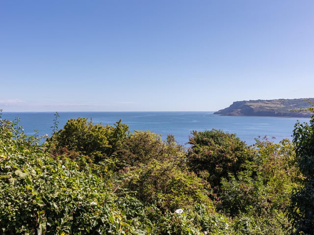 This home is on the Cleveland Way and so a walkers' paradise. It also stands by the Whitby-Scarborough National Cycle Route.