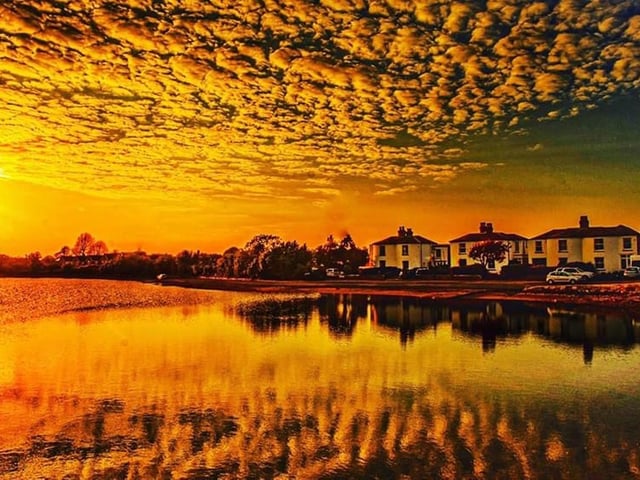 Perfect glow to the sky with reflections at Alver Lake, Gosport. Instagram: @champ4334