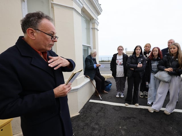 Dr Paul Elsam recited Owen's poem 'The Calls'