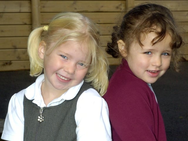 2007. Glaisdale New Starters Lamorna Roberts and Caitlin Smith