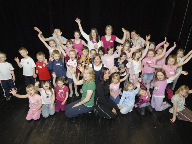 Pictured is an enthusiastic class from the Graham School Dance Club (2007).