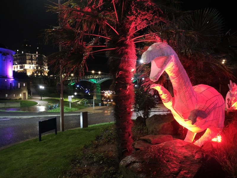 Dinosaurs take over the town!