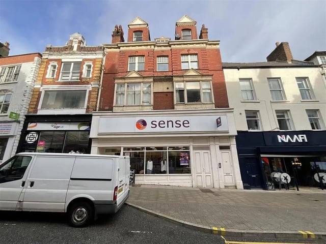 This one bedroom and one bathroom flat is for sale with CPH Property Services with a guide price of £70,000.
