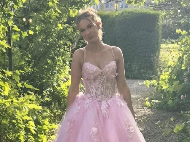 Macie Smith looking pretty in pink.