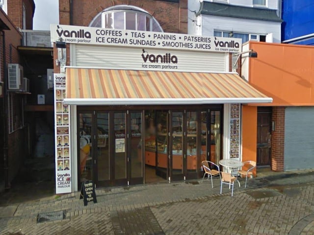 Vanilla Ice Cream Parlour is located on the Esplanade in Bridlington. It has an italian styled 70 seat interior as well as a number of outdoor tables that offer sea views.