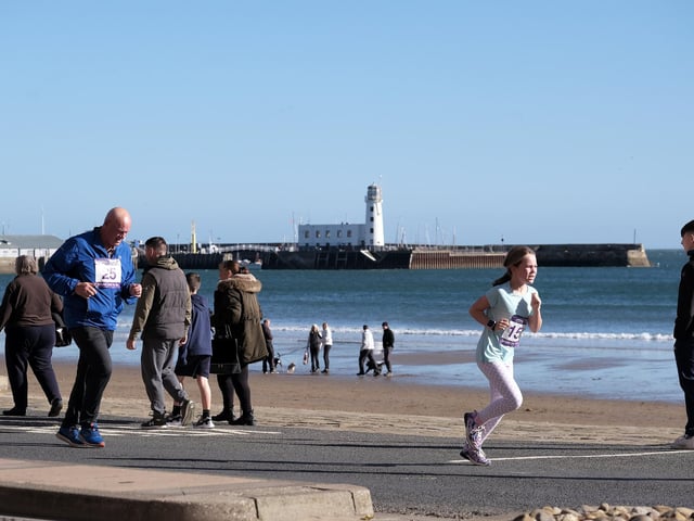 The runners were treated to a beautiful backdrop.