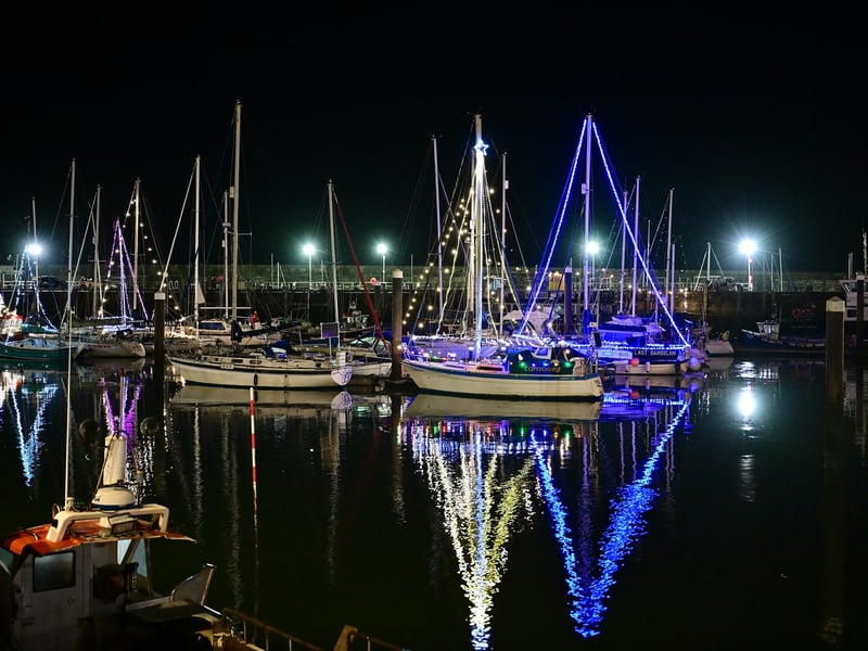 Boats dazzling in the harbour.