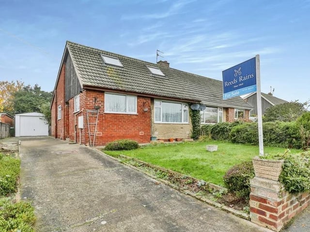 This three bedroom and one bathroom bungalow is for sale with Reeds Rains for £140,000