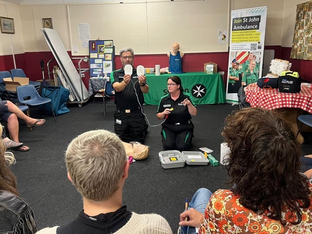 Learning about the defibrillator