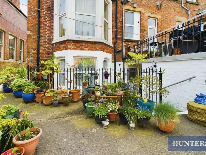 This three bedroom one bathroom flat is currently for sale with Hunters for £160,000
