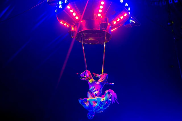The acrobatics on the flying saucer are an amazing spectacle