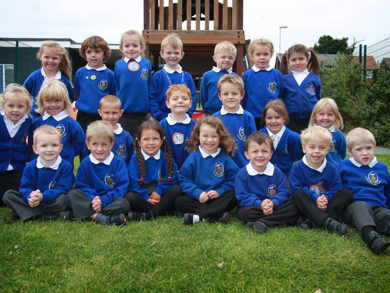 Stakesby School new starters
picture: Ceri Oakes, w094020