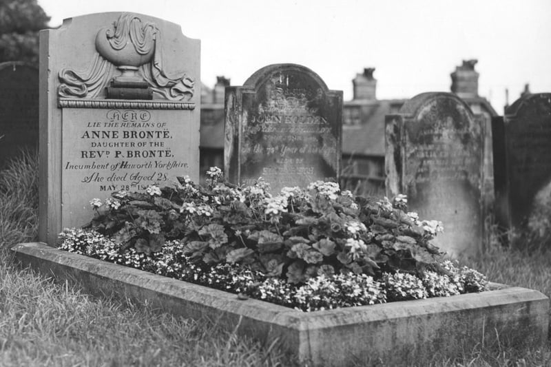 Famour writer Anne Bronte's grave in the 1950s.