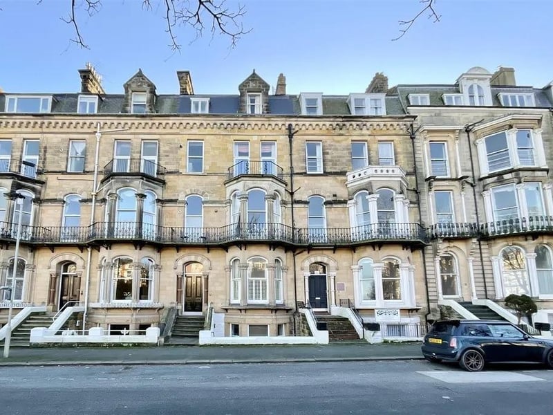 This two bedroom and one bathroom flat is for sale with CPH Property Services for £200,000