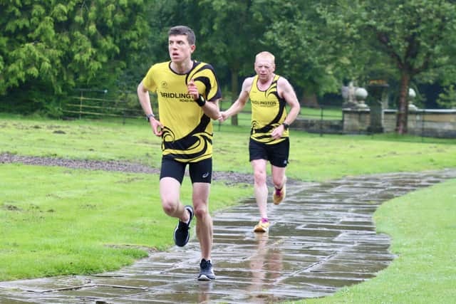 BRR's Micah Gibson leads Simon Ellerket. PHOTOS BY TCF PHOTOGRAPHY