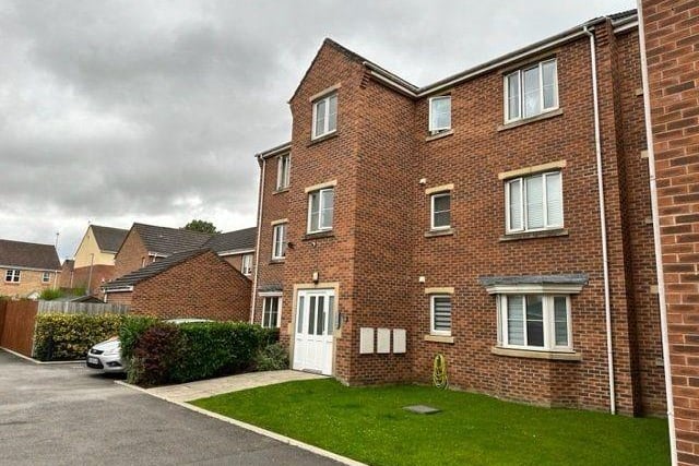 This two bedroom flat is for sale with Reeds Rains for £94,500.